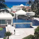 Renovated Studio In Cancun Beach At The Hotel Zone