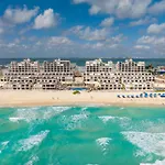 Beachfront Villa In Cancun Hotel Zone