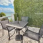 Beautiful Apartment In Cancun Beach Front Ocean View