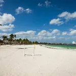 Villa Oceanfront In Hotel Complex