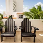 Villa Oceanfront In Hotel Complex