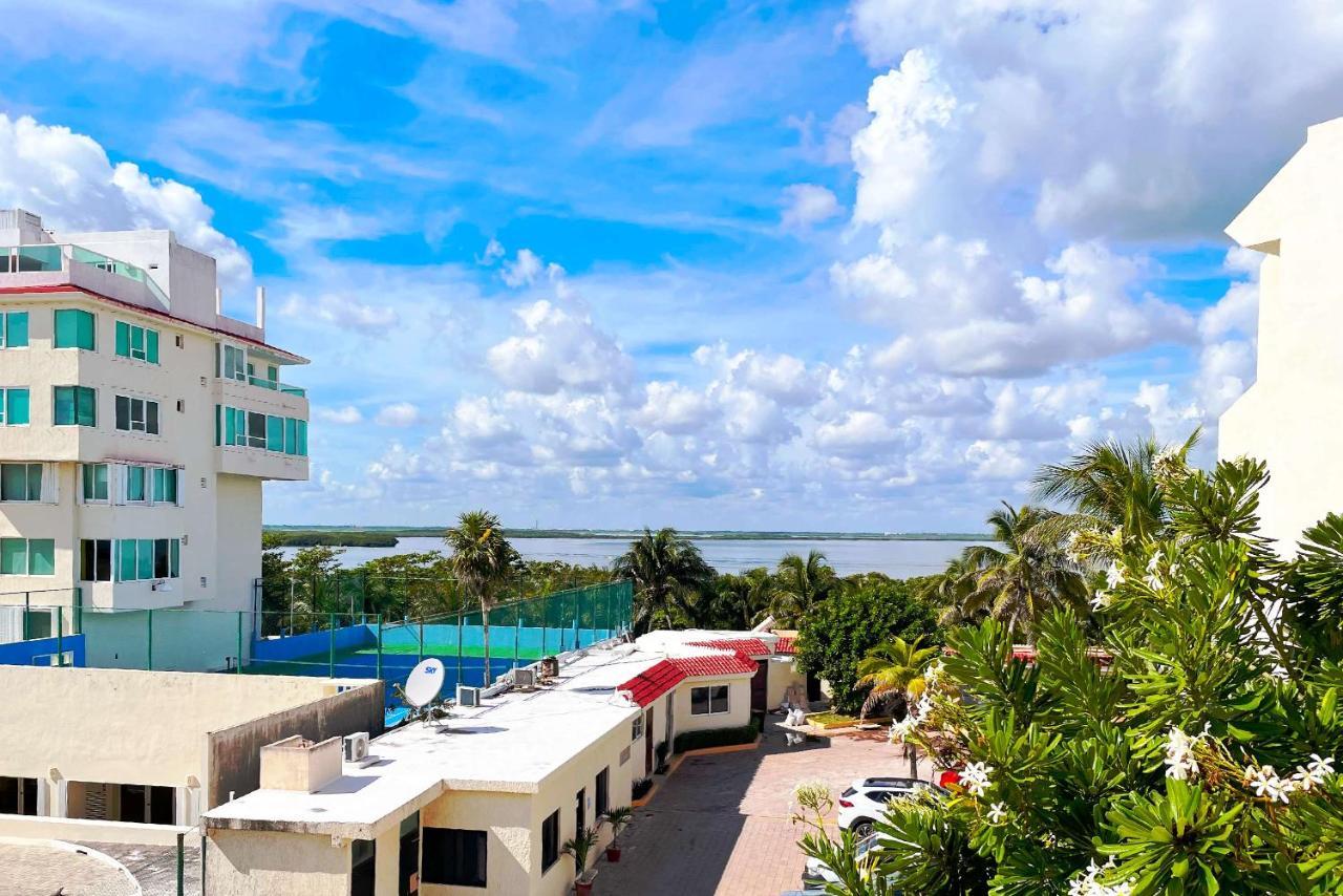 Renovated In At The Zone Apartamento Cancún