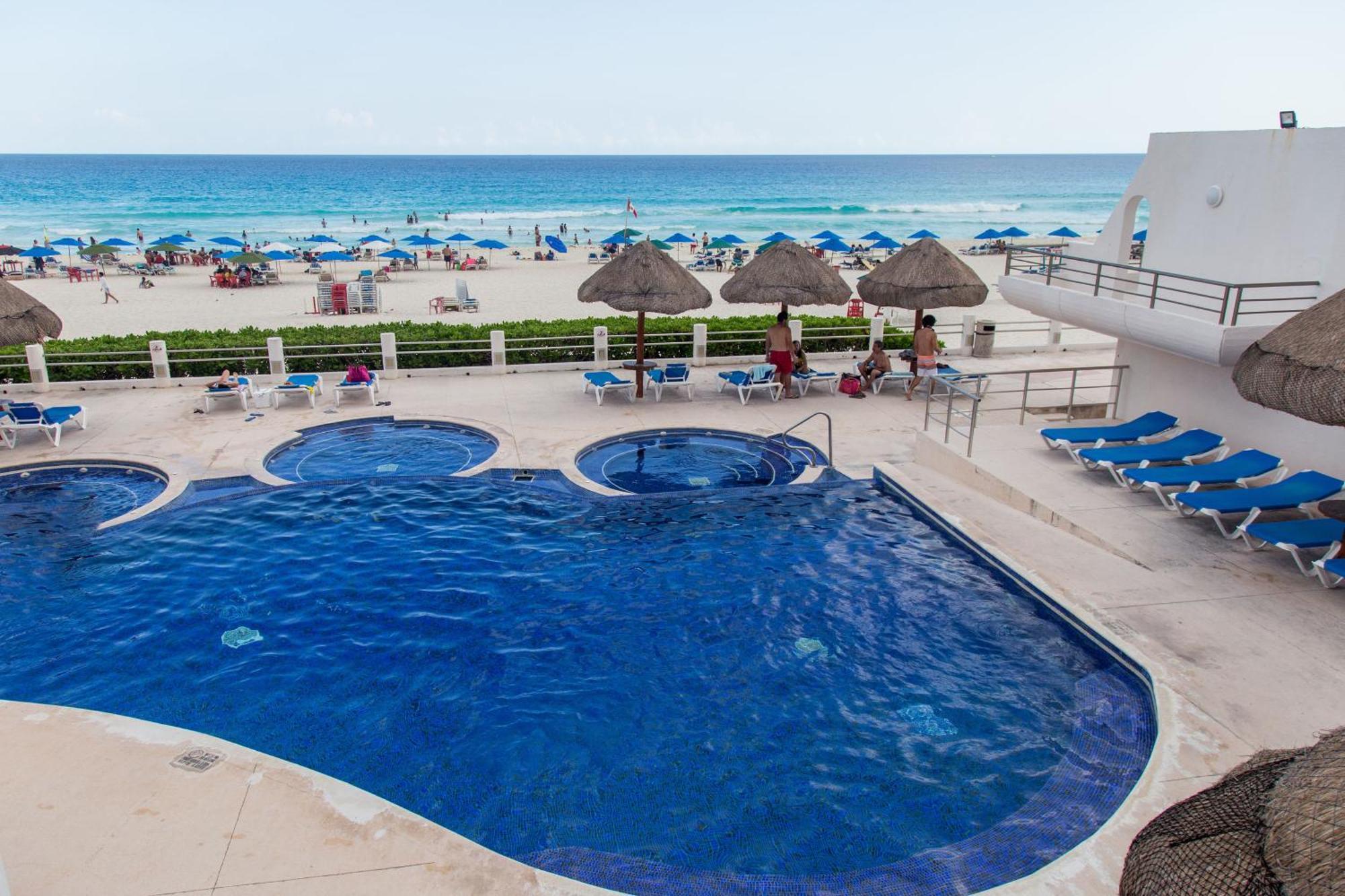 Apartment Beachfront In Zone Cancun