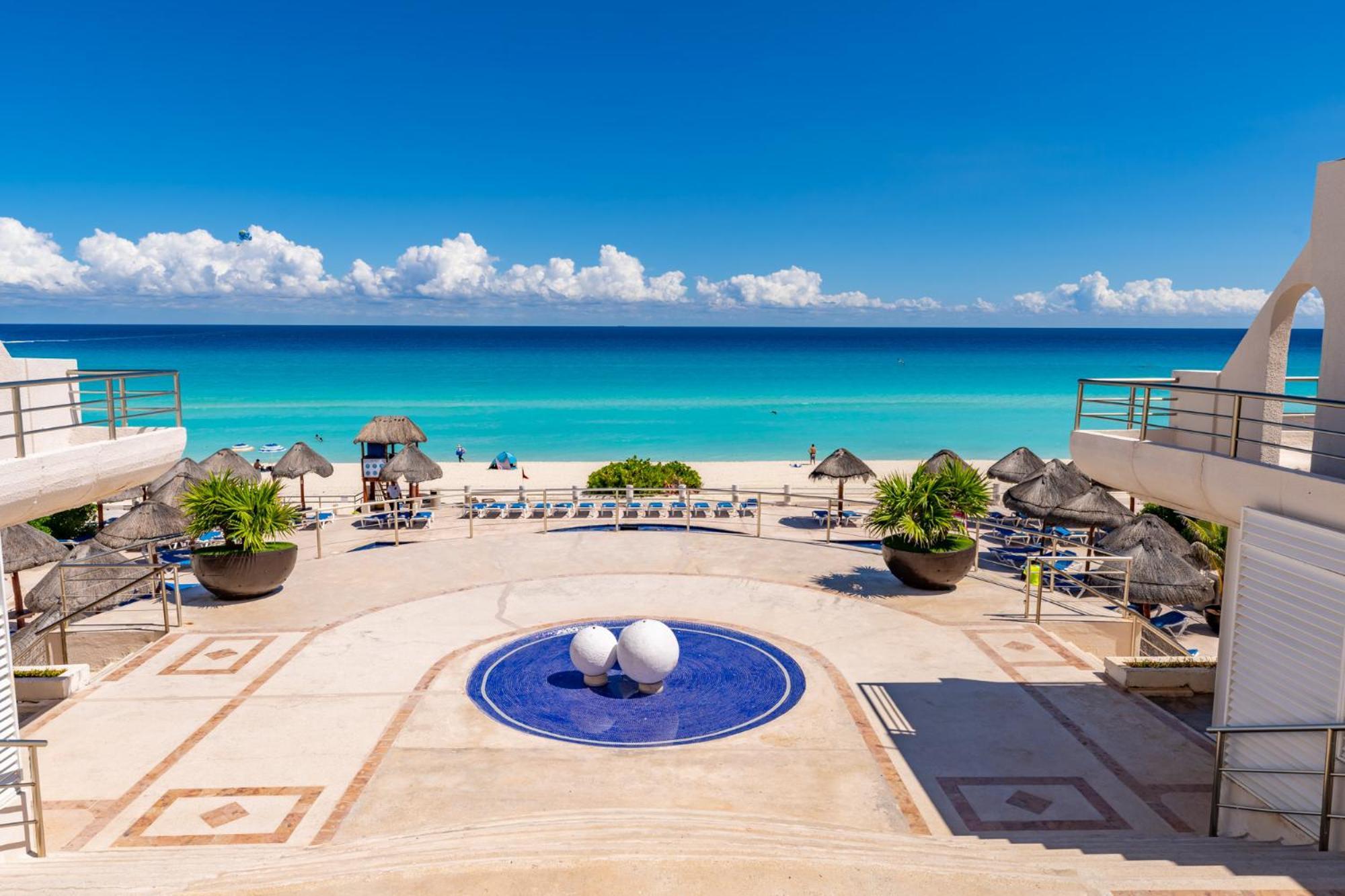 Beachfront In Zone Cancun