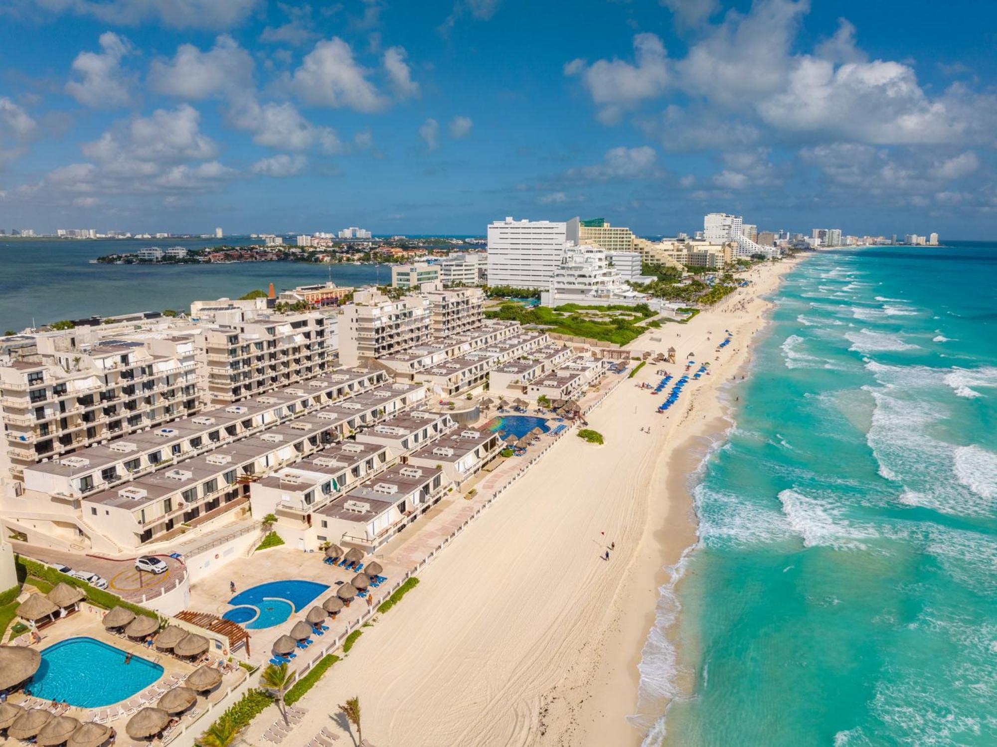 Beachfront In Zone * Cancun