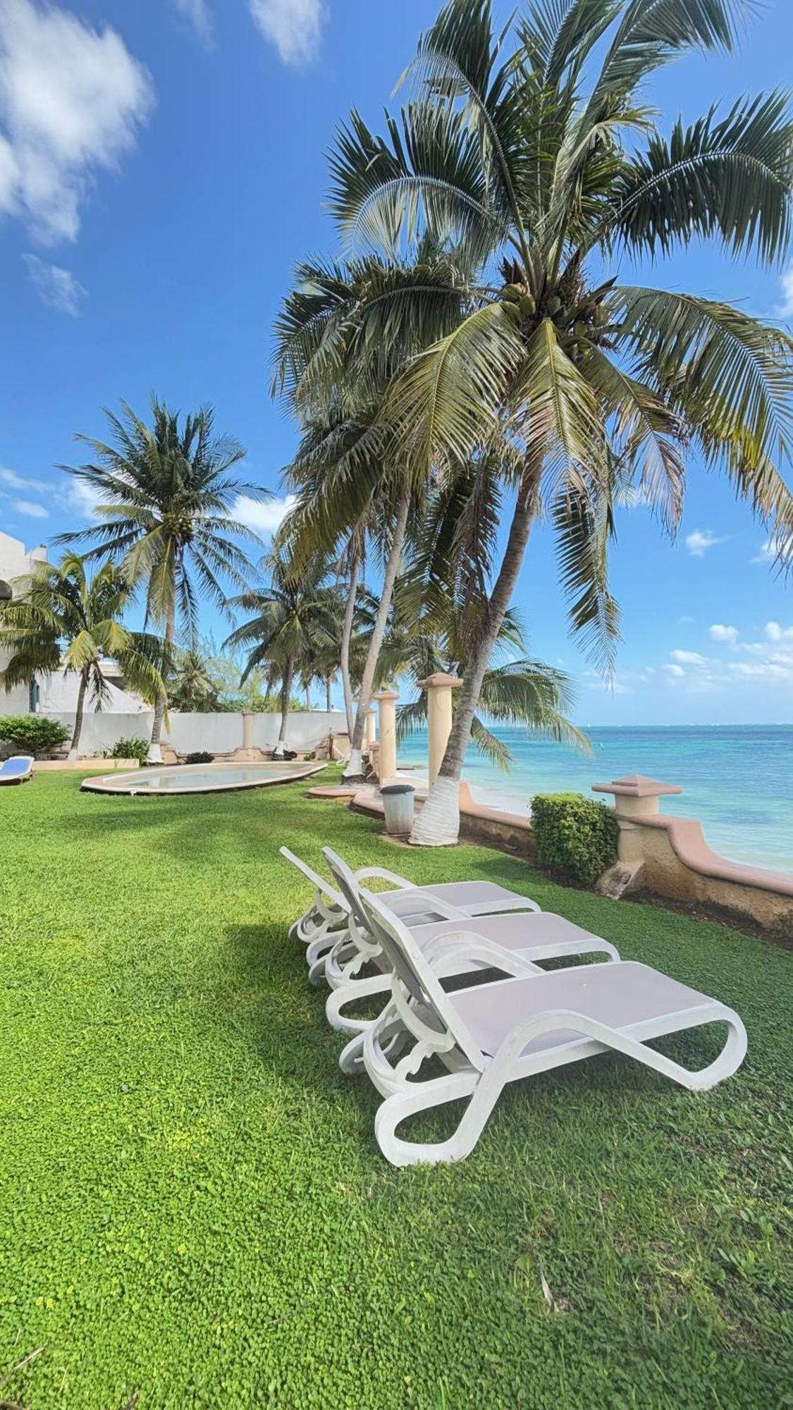 Beautiful In Front Ocean View Apartment Cancun
