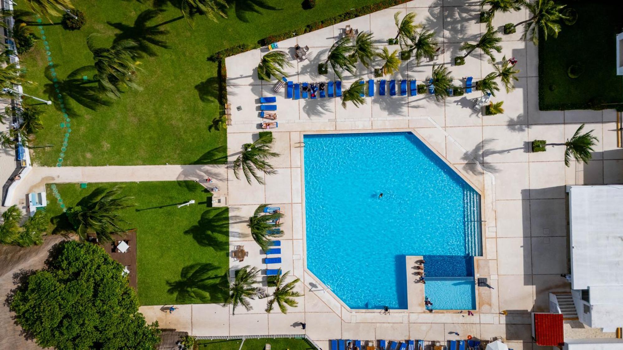 Aparthotel Oceanfront In Complex Cancun