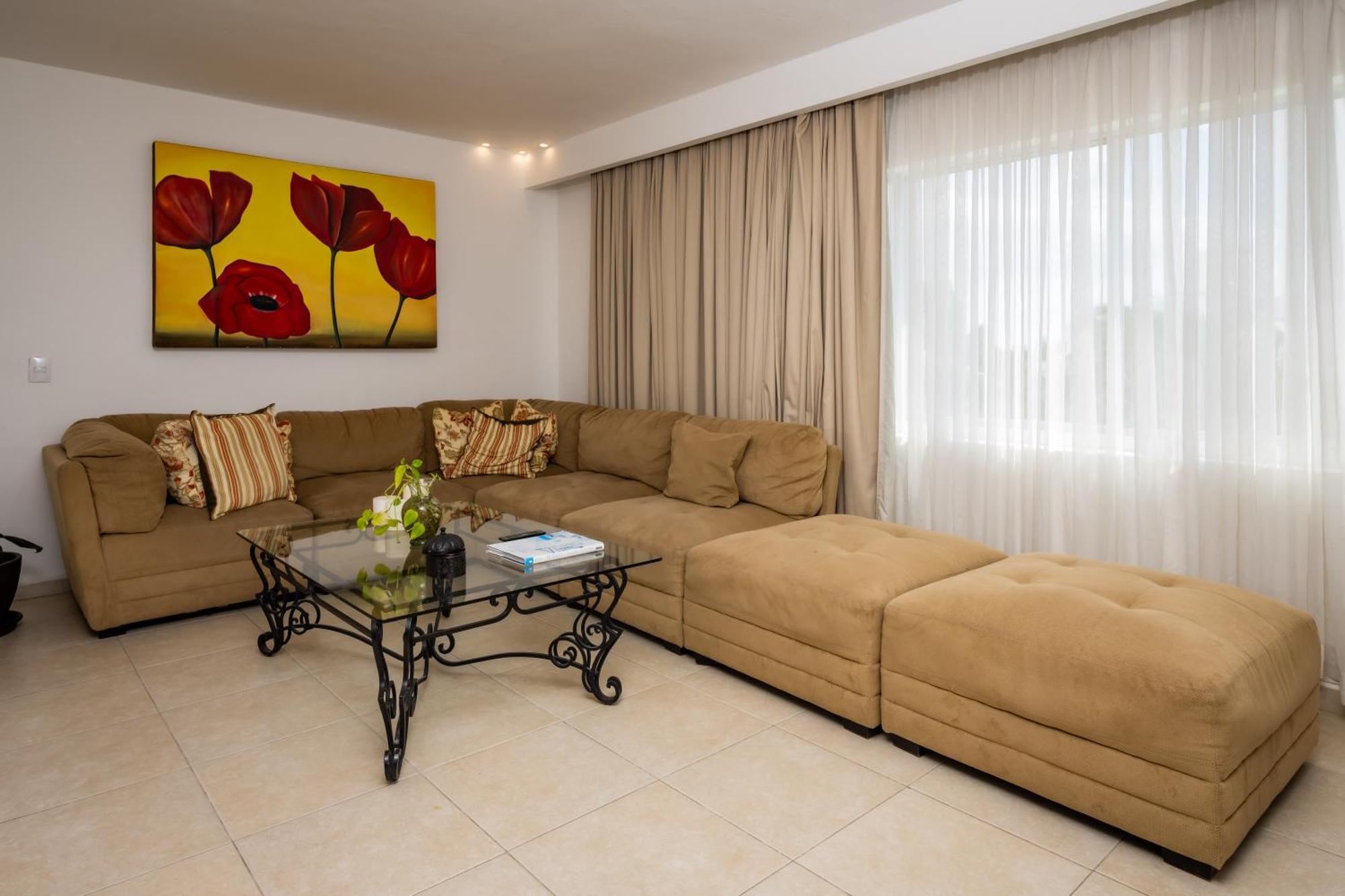 Aparthotel Oceanfront In Complex
