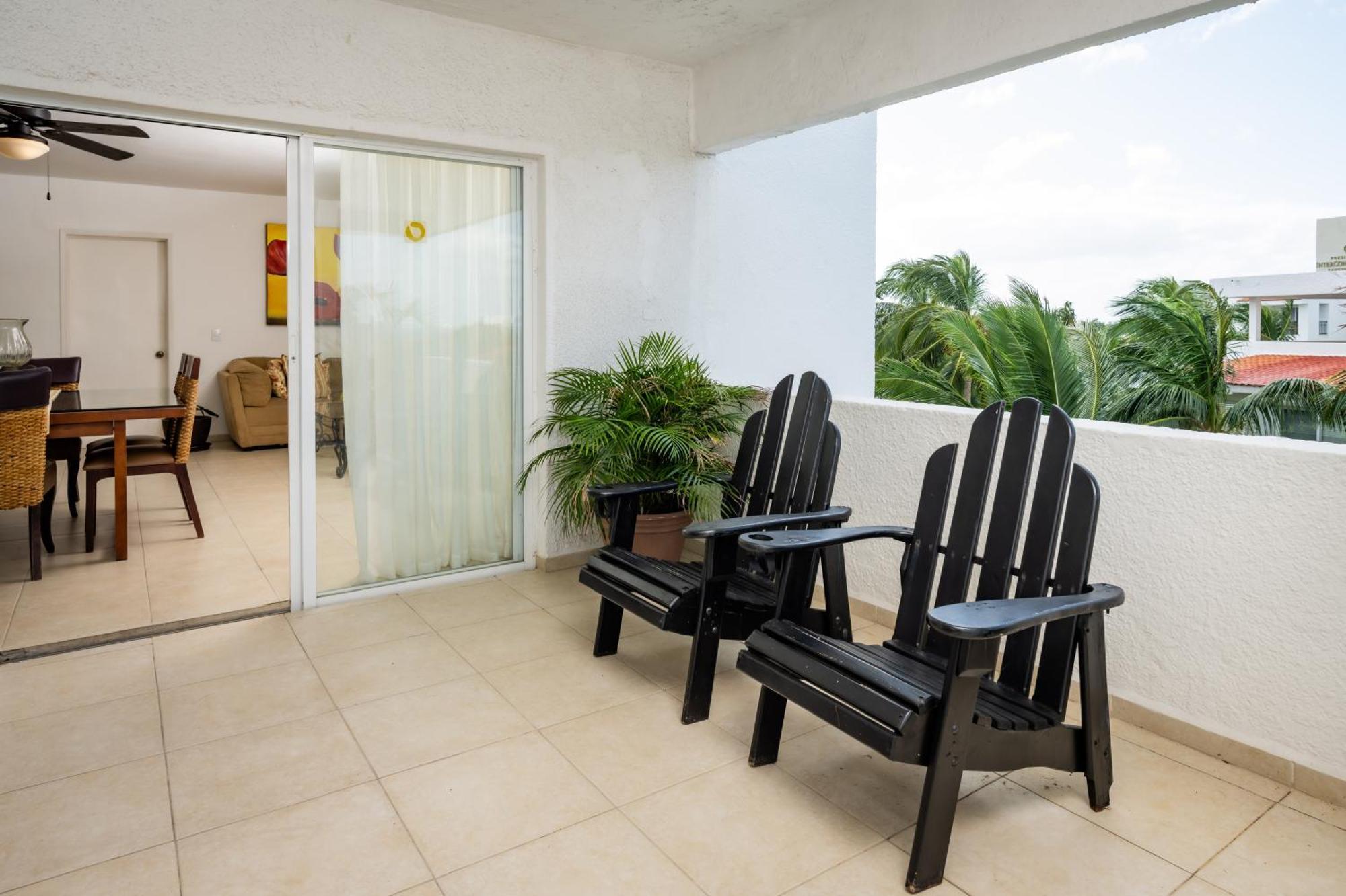 Aparthotel Oceanfront In Complex