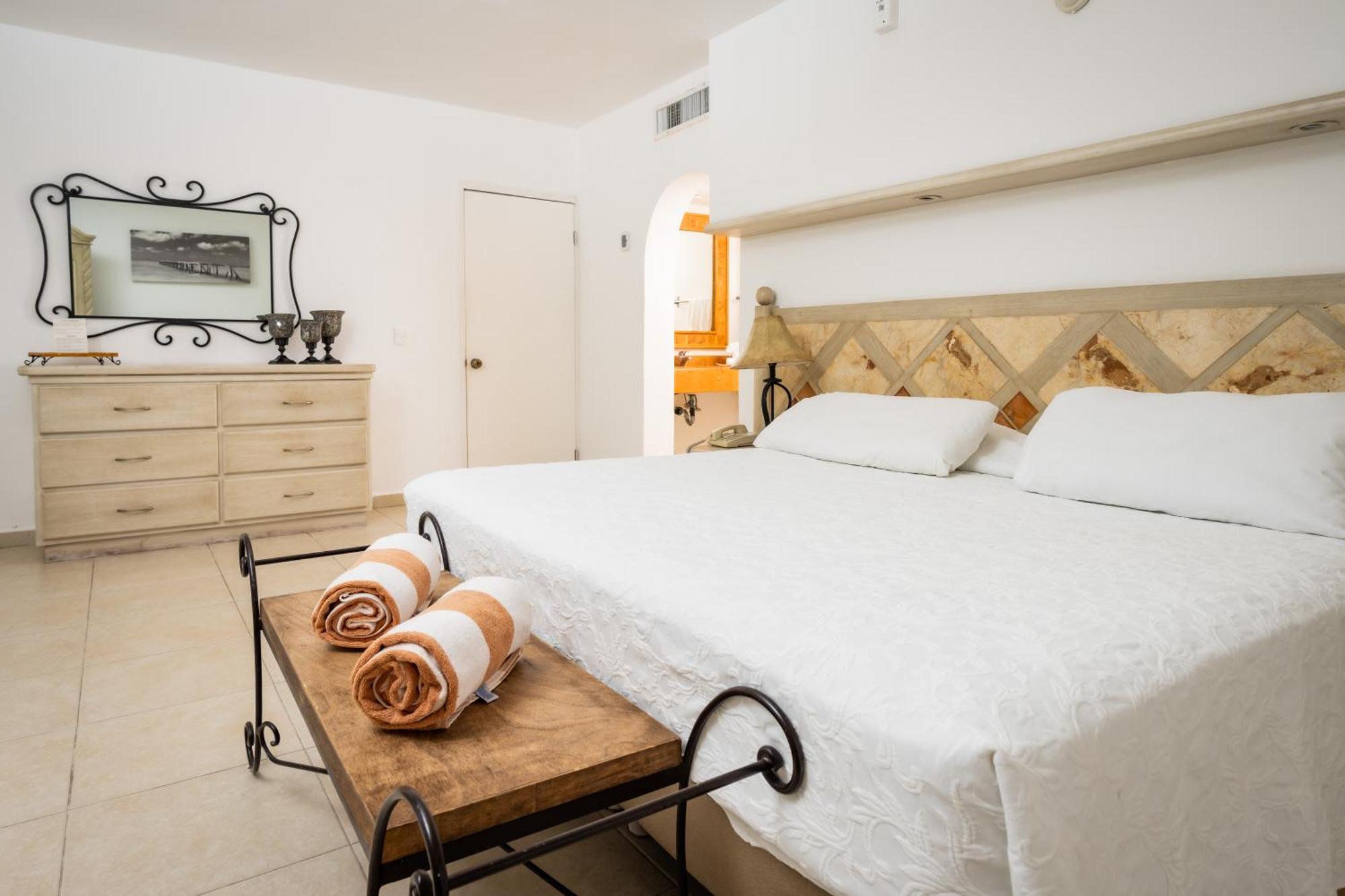 Aparthotel Oceanfront In Complex *