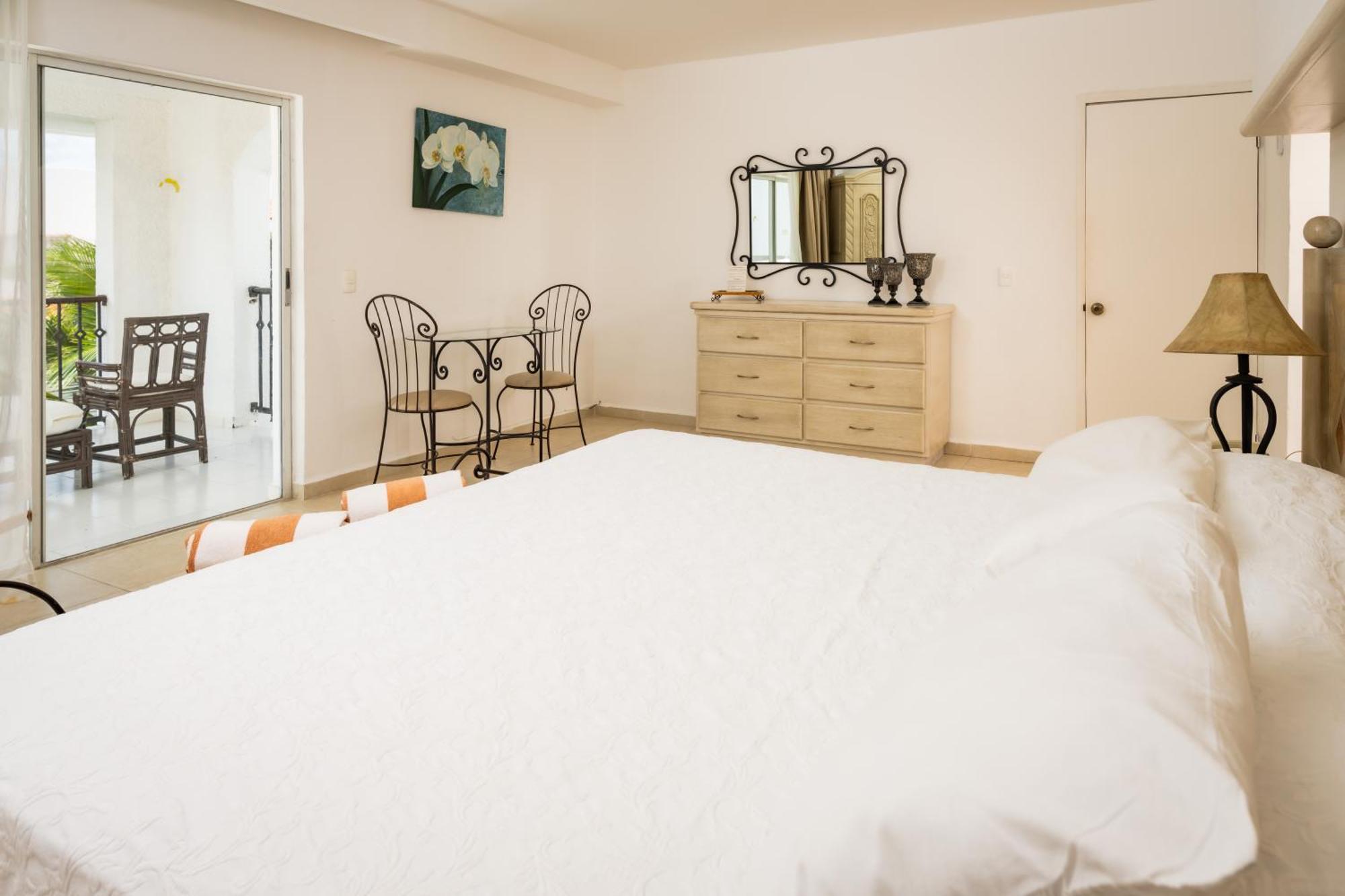 Aparthotel Oceanfront In Complex *