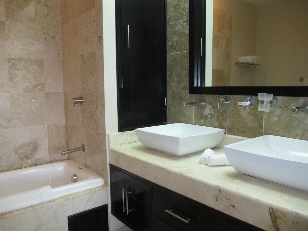 El Faro - Condo Hotel * Cancun