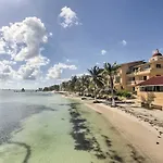 Oceanfront Cancun Condo In All Ritmo Resort