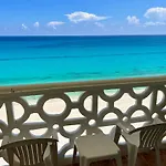 Beachside Apartments Cancun