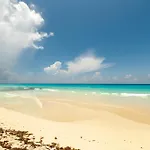 Brisas Beach Shore Villa - Heated Private Pool