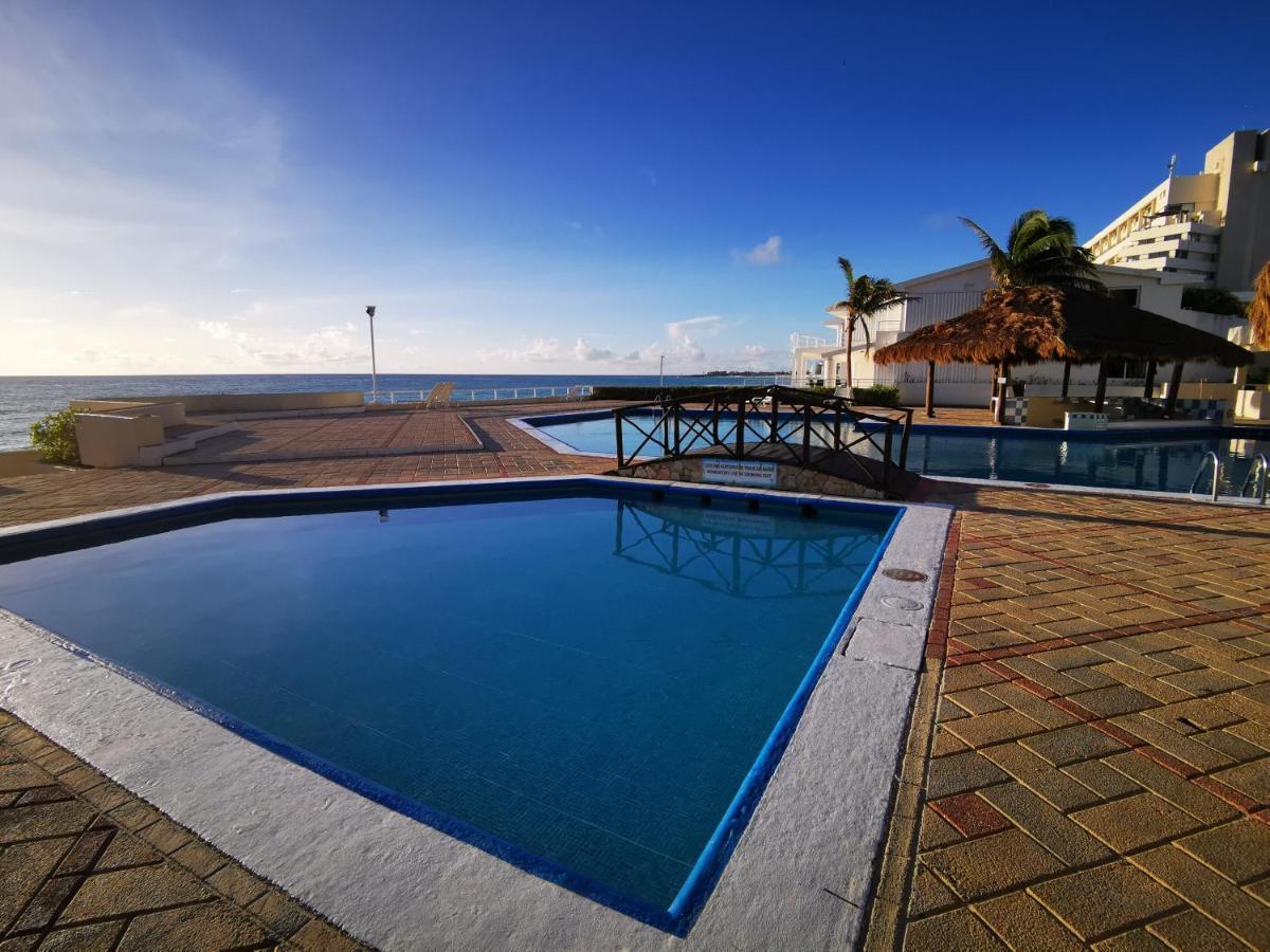 Brisas Beachfront In Zone *