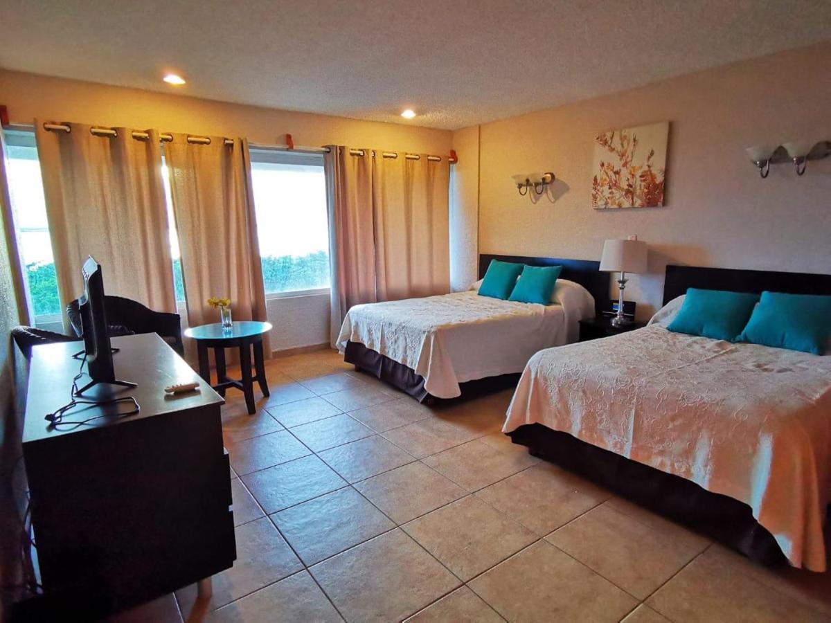 Brisas Beachfront In Zone *