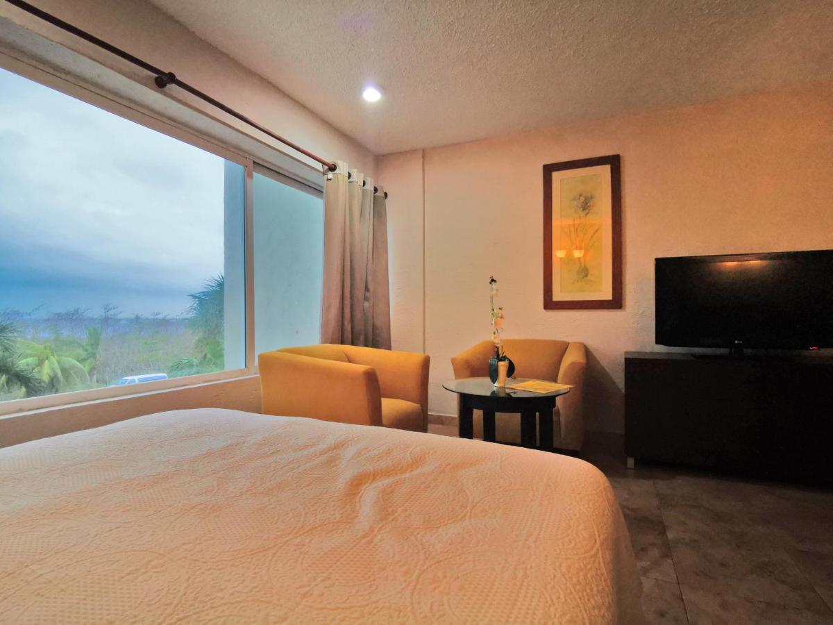 Brisas Beachfront In Zone Cancun