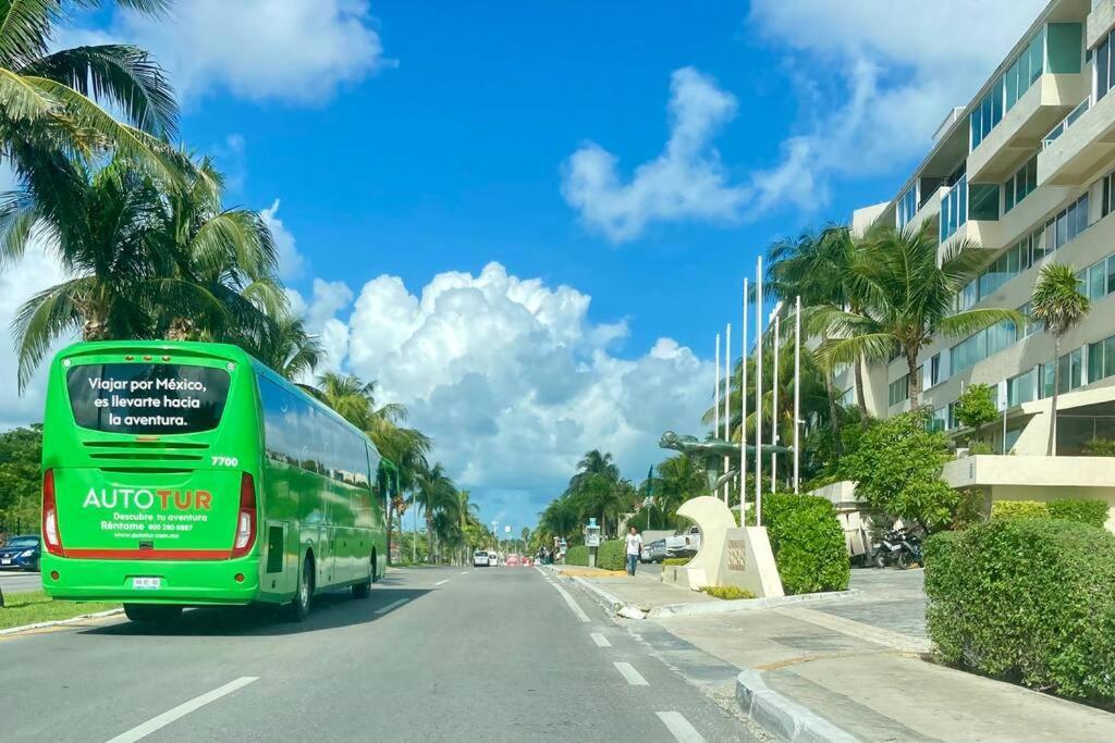 Oceanfront, Entire Cancun