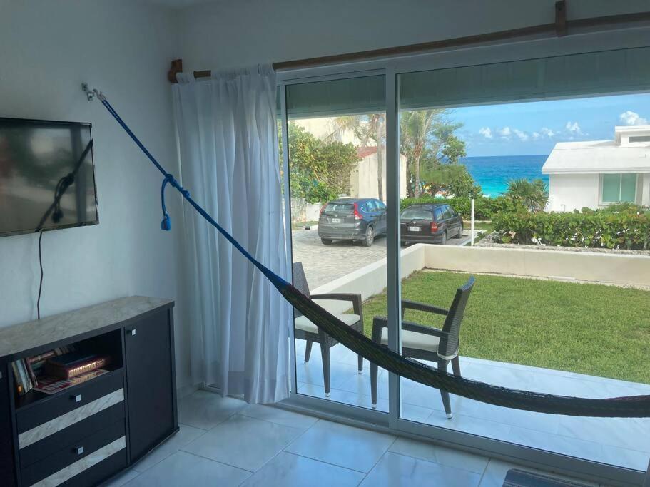 Apartment Oceanfront, Entire