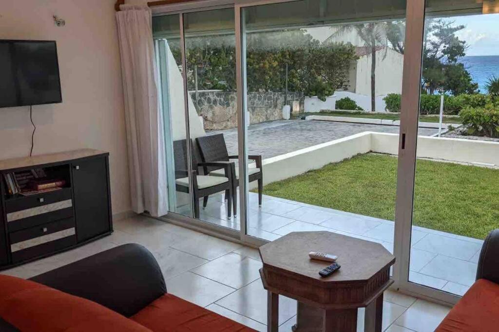 Oceanfront, Entire Apartment