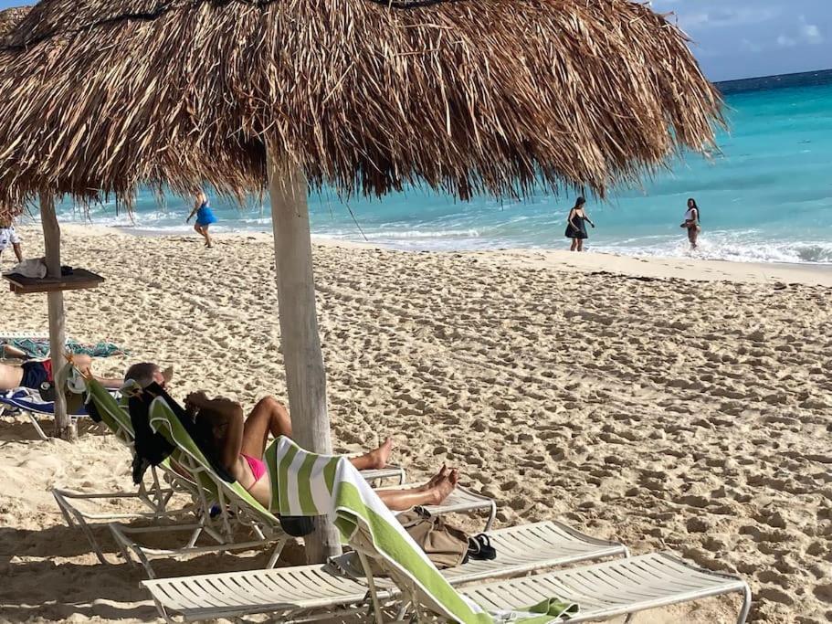 Apartment Oceanfront, Entire Cancun