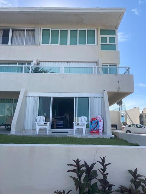 Oceanfront, Entire Apartment Cancun