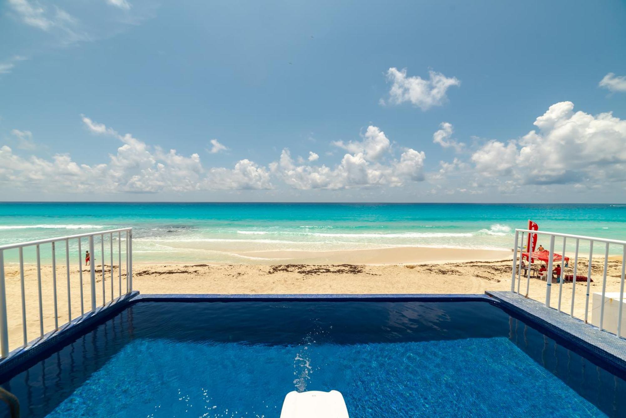 Brisas Shore - Heated Private Pool Apartment *