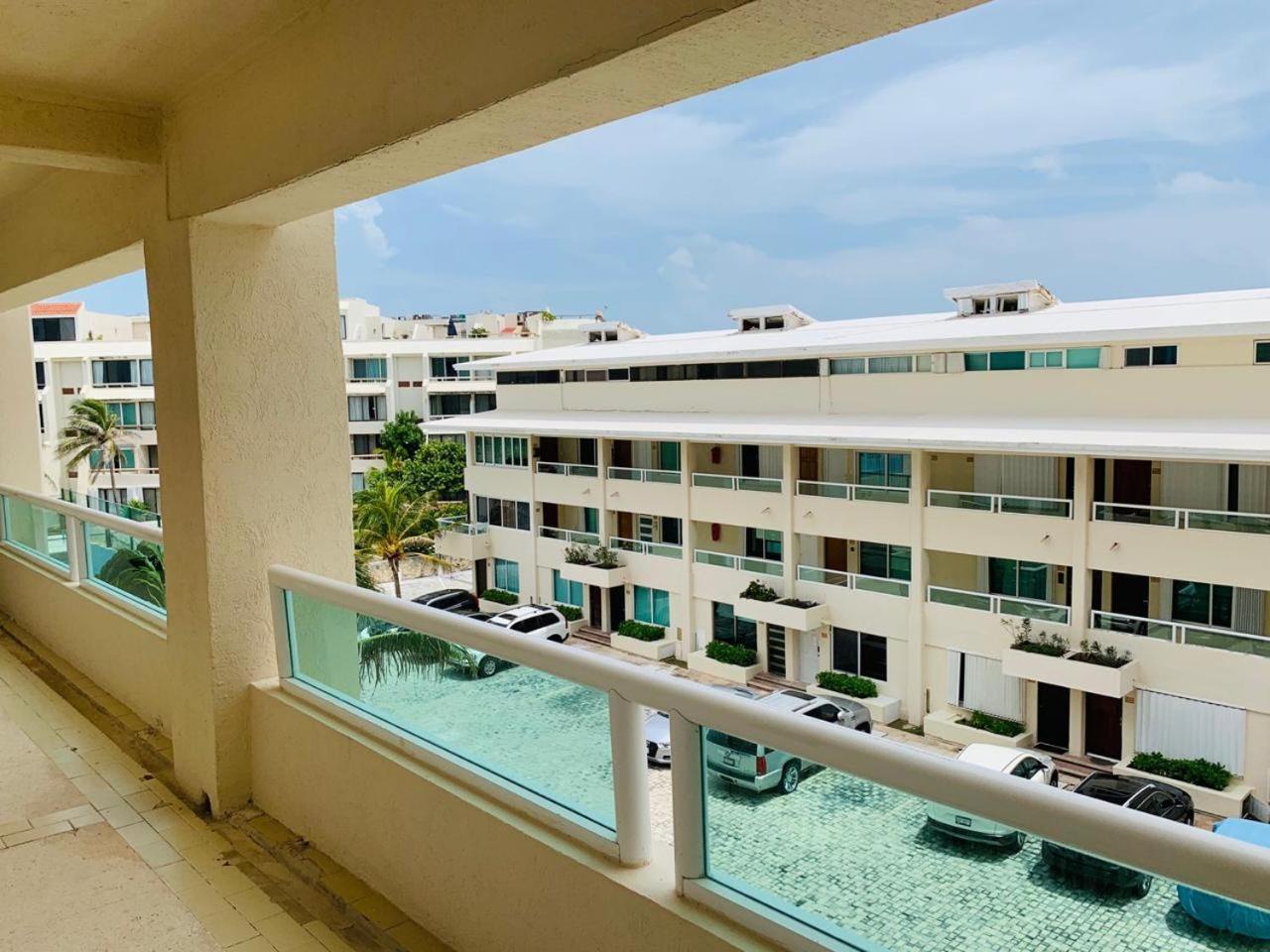 Brisas Beachfront In Zone Apartment