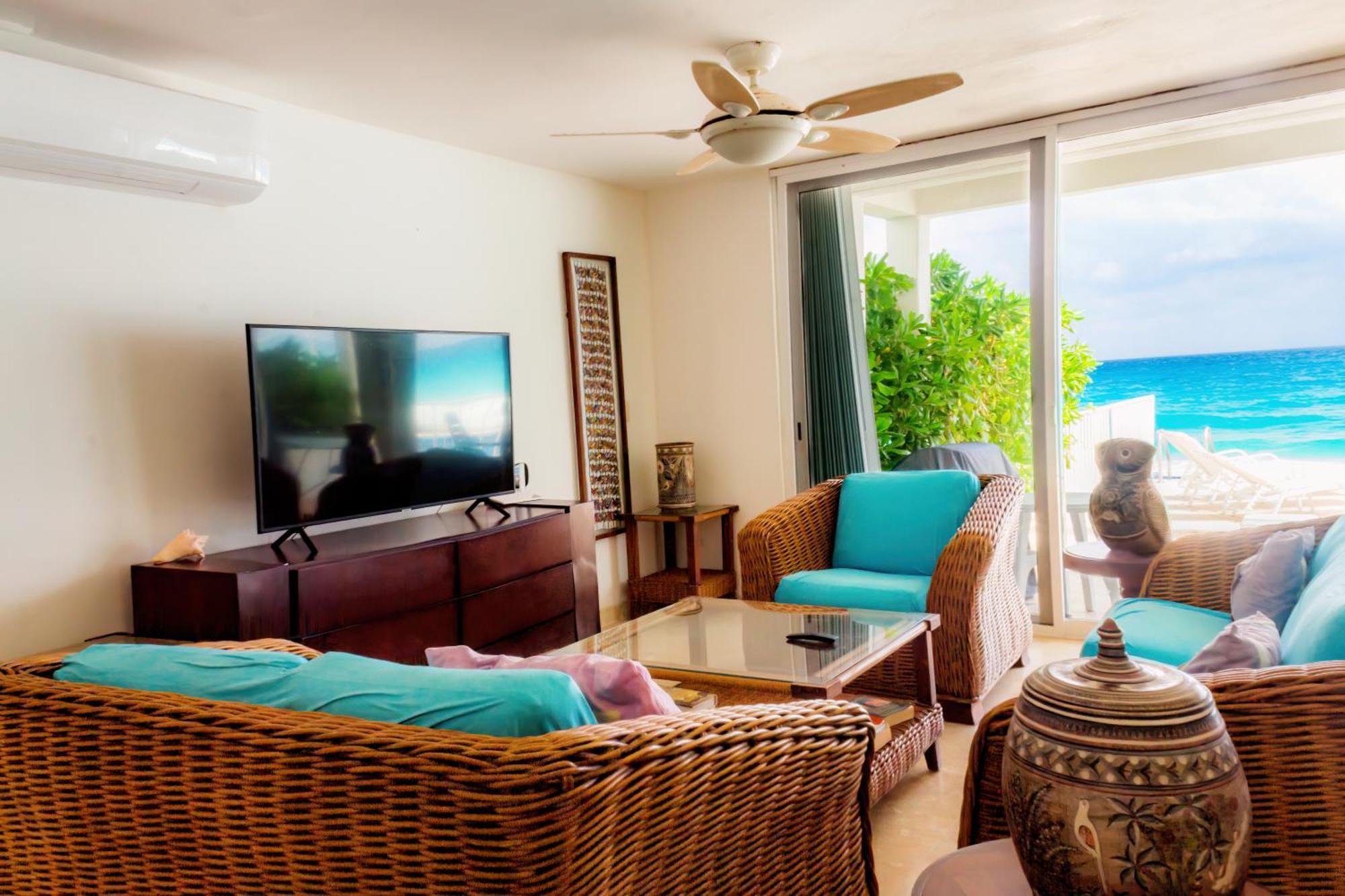 Brisas Shore - Heated Private Pool Apartment Cancun
