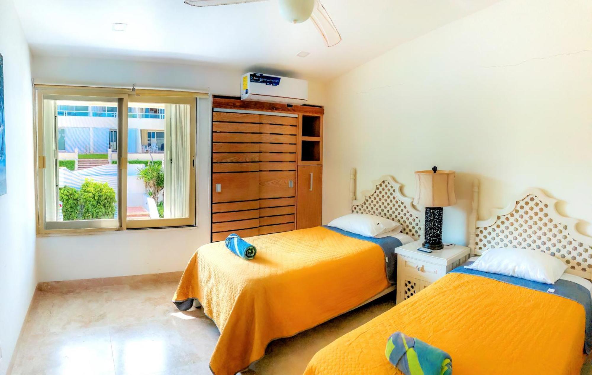 Brisas Shore - Heated Private Pool Apartment *