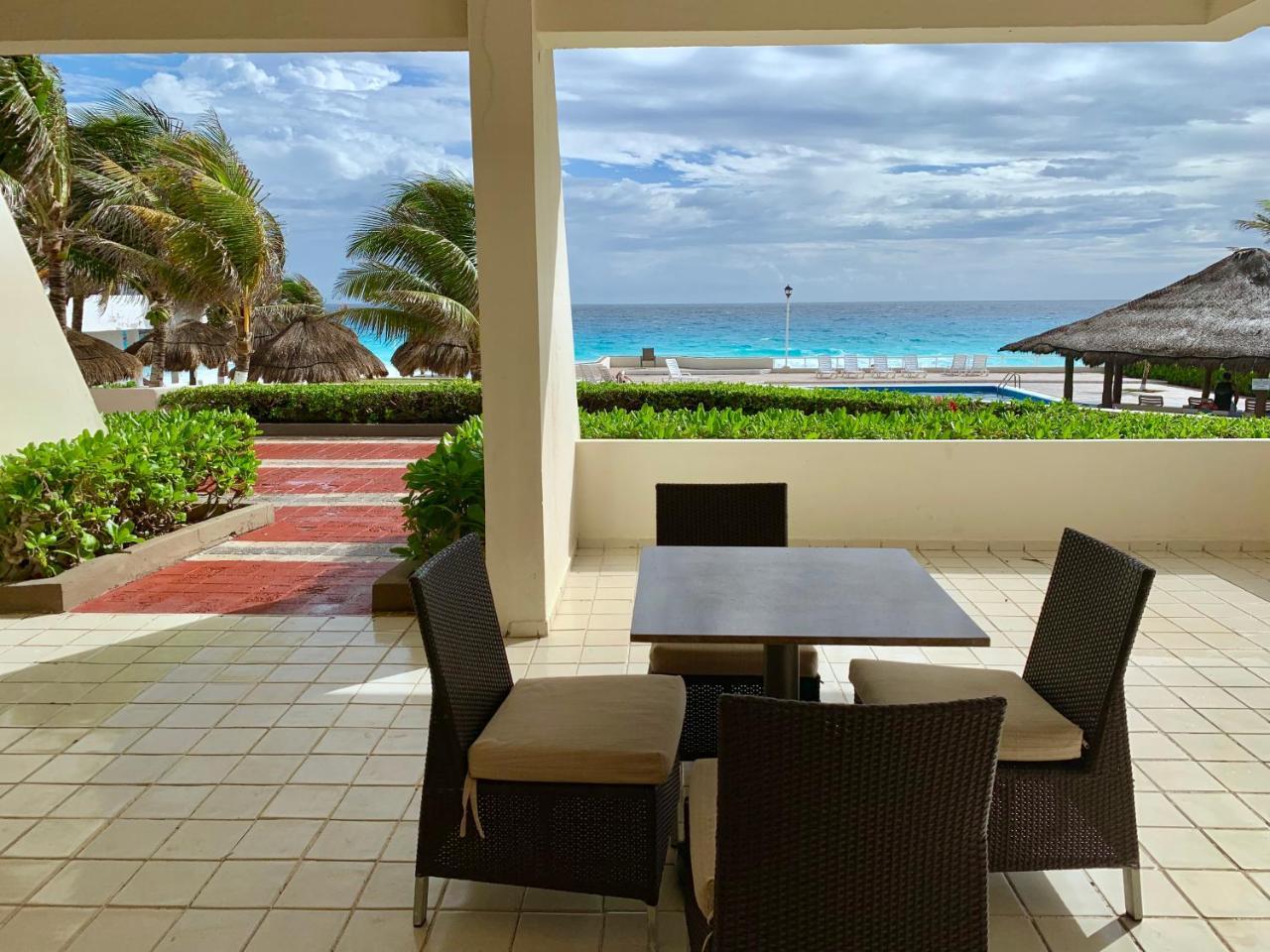 Brisas Aparthotel 2*