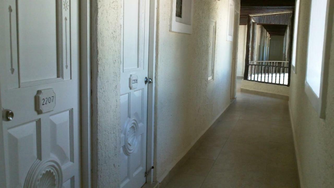 Ocean Front Suite, Balcony, Kitchen. Apartment Cancun