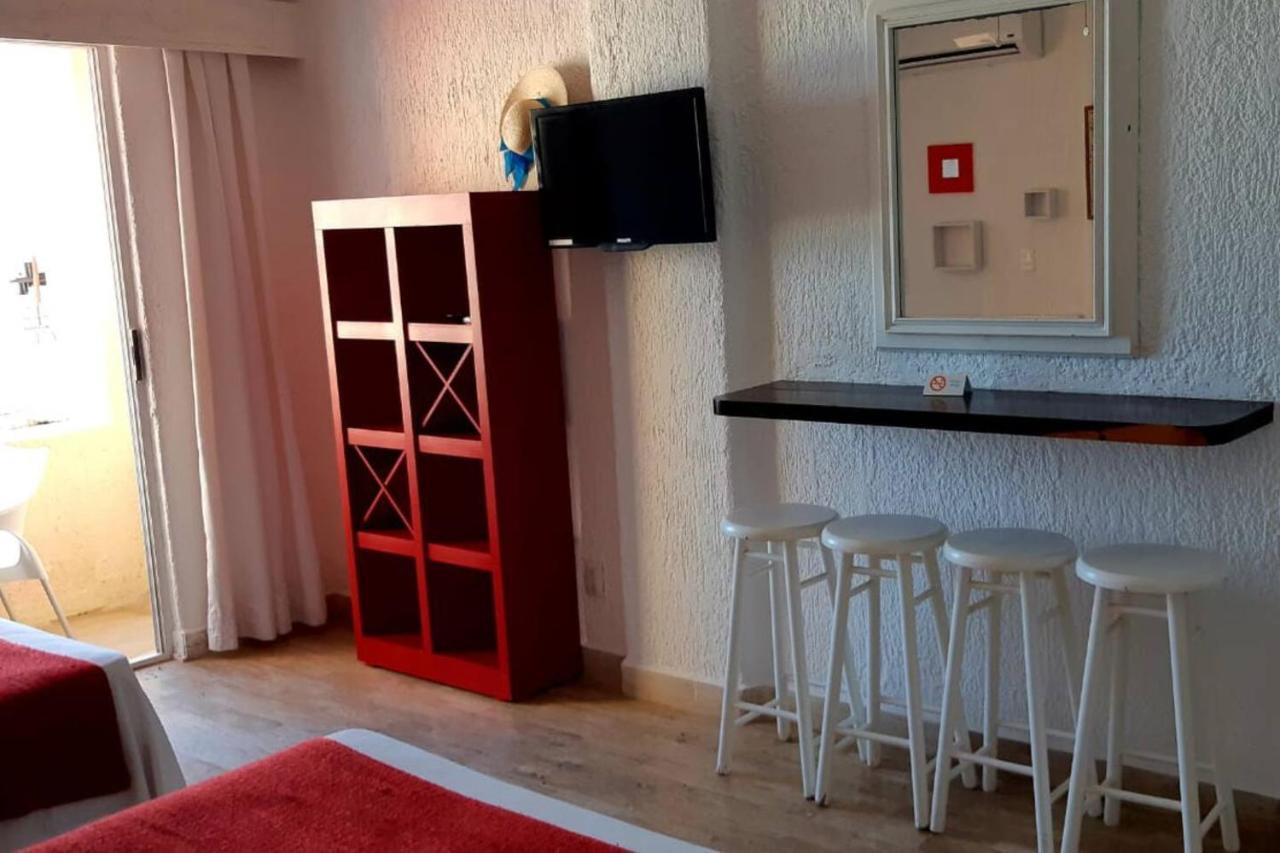 Ocean Front Suite, Balcony, Kitchen. Apartment