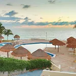 Apartment On The Beach With Terrace Ocean View, Brisas Cancun 01 By Beach & Ocean Apartments