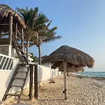 Ocean Turtle Nest, Boutique Beach Apartment