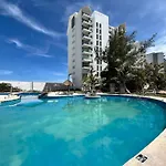 Beautiful Beach Front Pent House In Cancun!!!