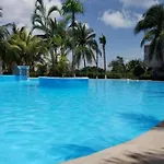 Spacious Two-Story Apartment In Hotel Zone Central Location, Just 5 Minutes From Nightlife And Tourist Hotspots