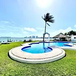 Luxurious Lagoon-Front Apartment In Hotel Zone Tranquility Meets Elegance Near Top Attractions And Beaches