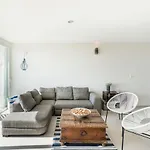 Ocean Beachfront 4 Bdr -Amazing Oceanview