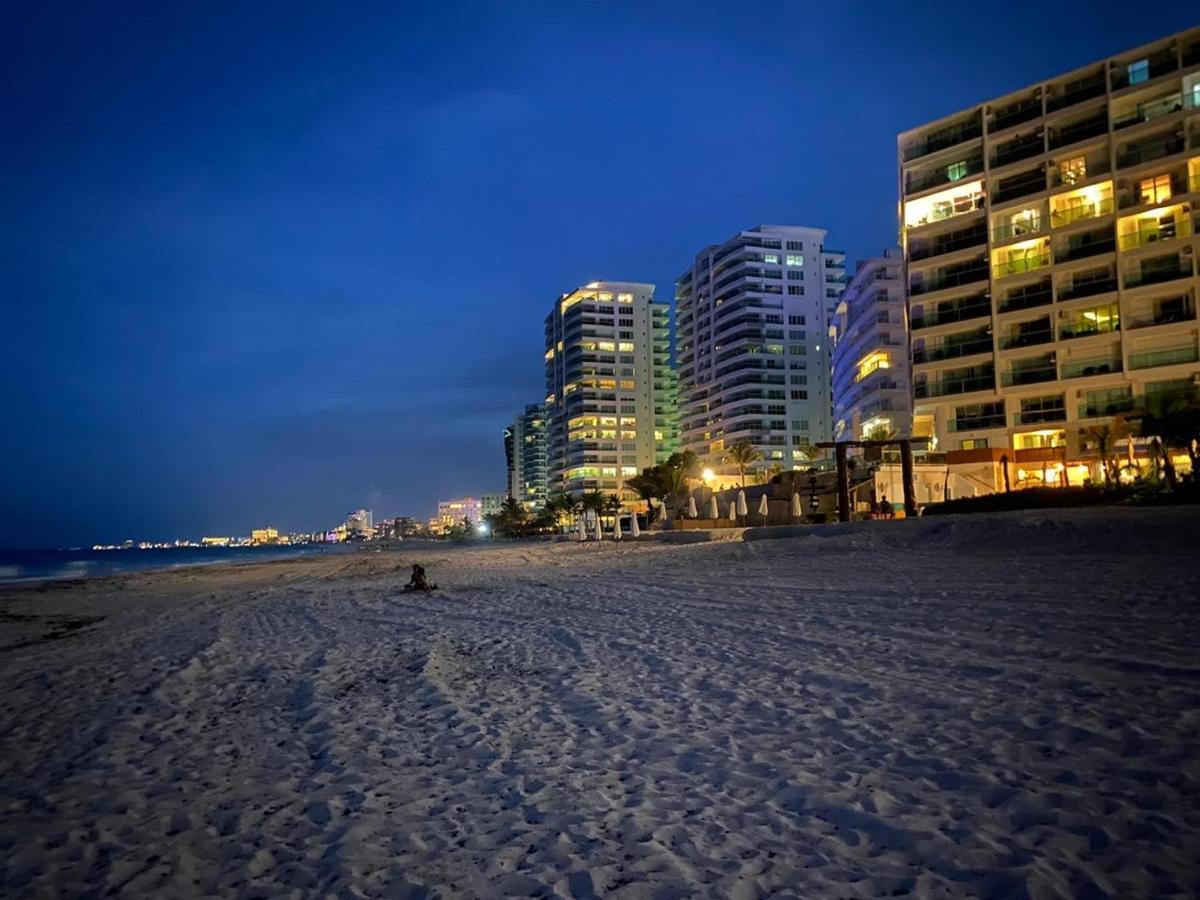 Oceanfront Prime Location Apartamento
