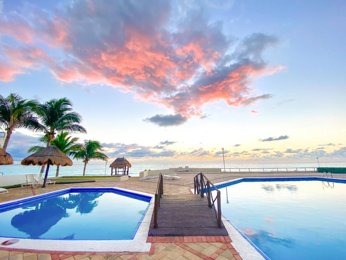 On The With Terrace Ocean View, Brisas 01 By & Ocean Apartment