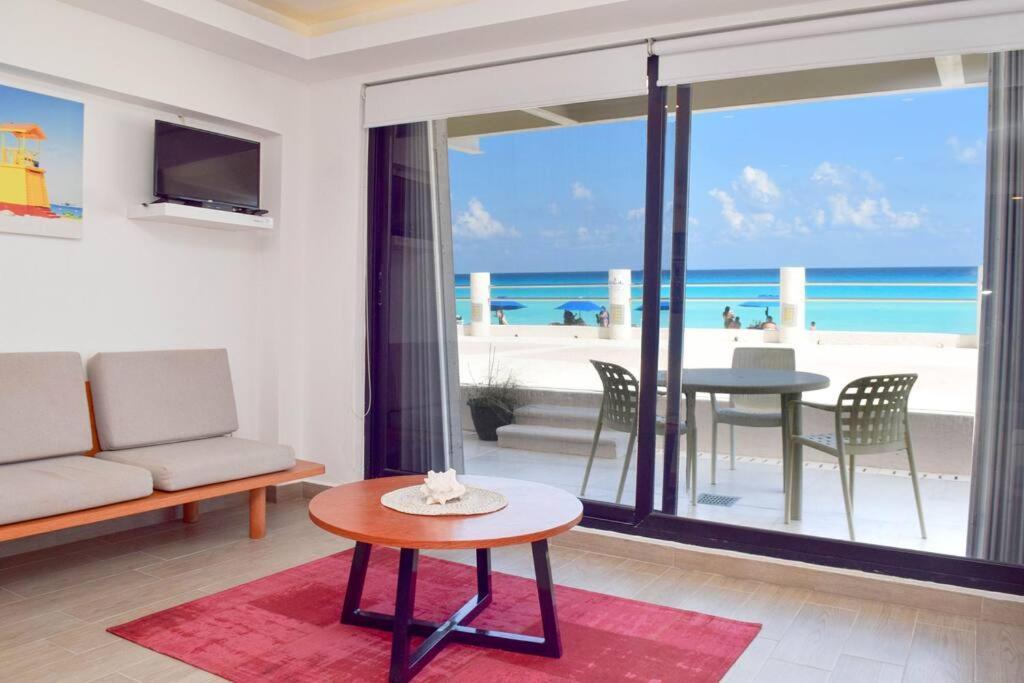 Ocean Front Villa, Locacion In Zone *