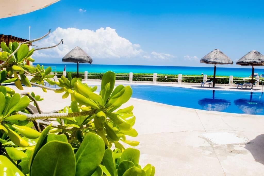 Ocean Front Marlin, Location In Zone #109 Apartment