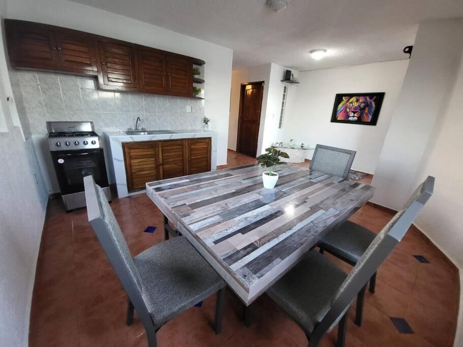 2 With Private In Puerto Juarez