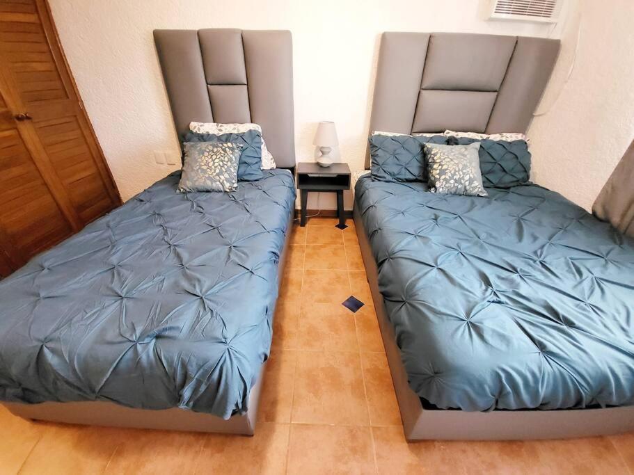 2 With Private In Puerto Juarez