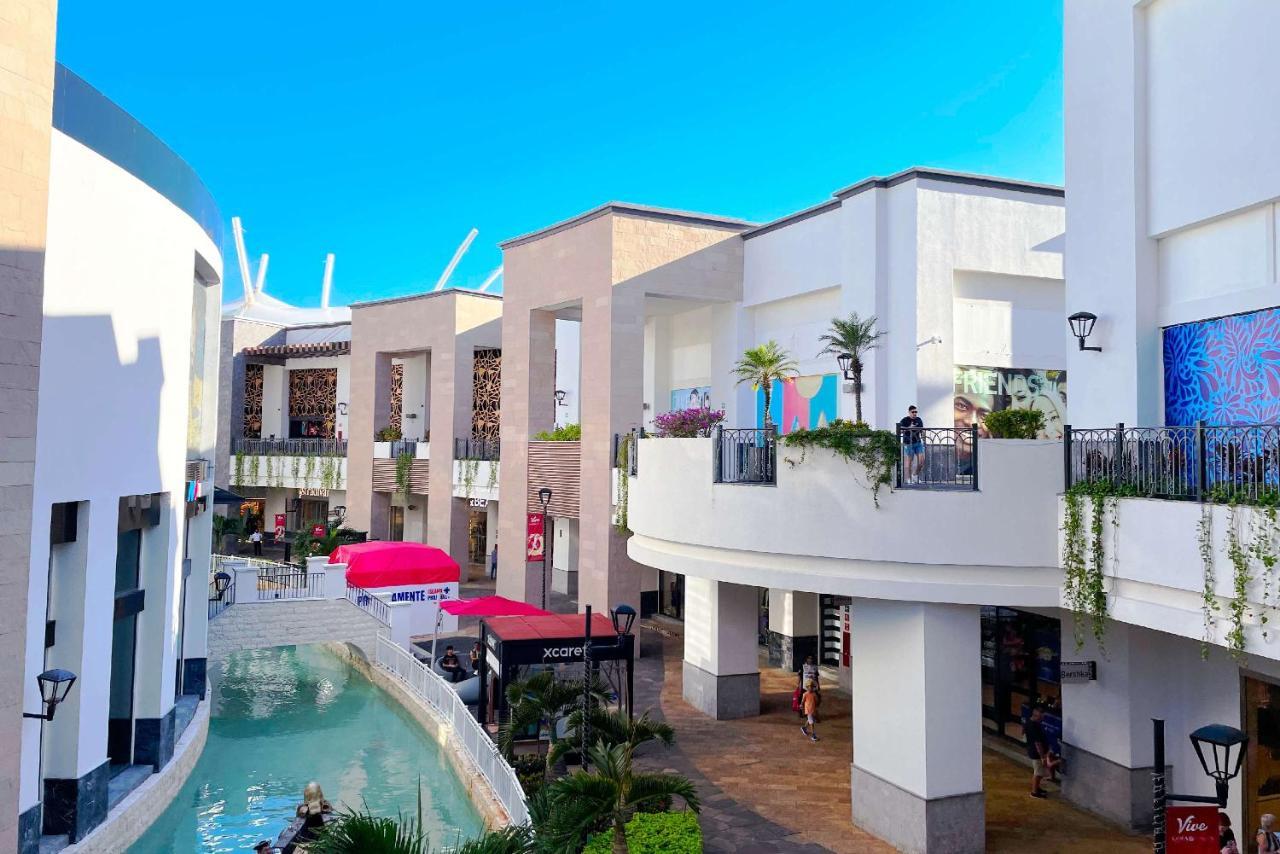 Renovated In At The Zone Apartment *
