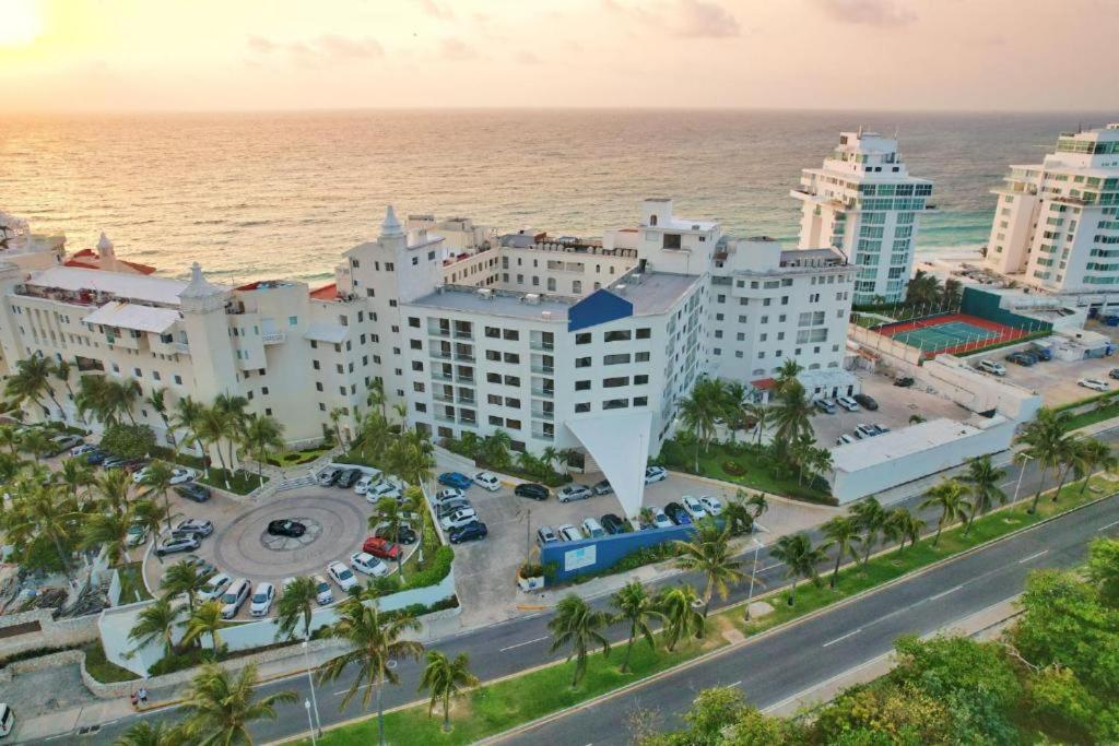 Apartment Beachfront With Ocean View Cancun