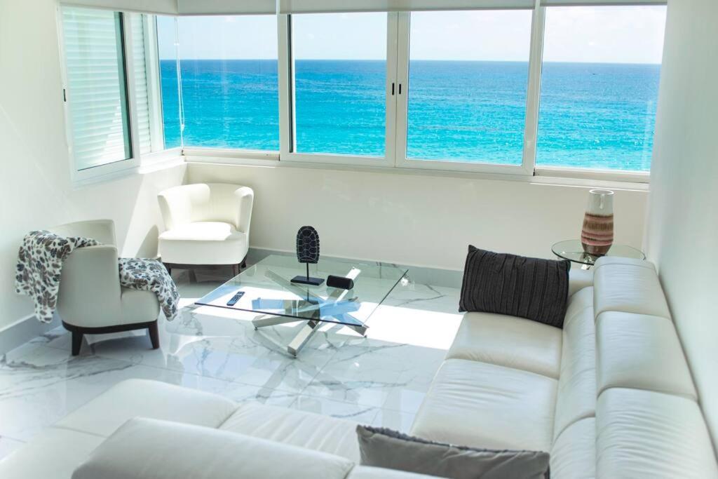 Apartamento Luxury Ocean Front Apartment, 2 Bedroom Beach, Gym,