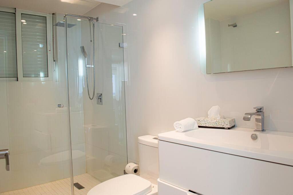 Apartamento Luxury Ocean Front Apartment, 2 Bedroom Beach, Gym,